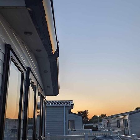Apartament Isabel'S Retreat Mudeford Zewnętrze zdjęcie